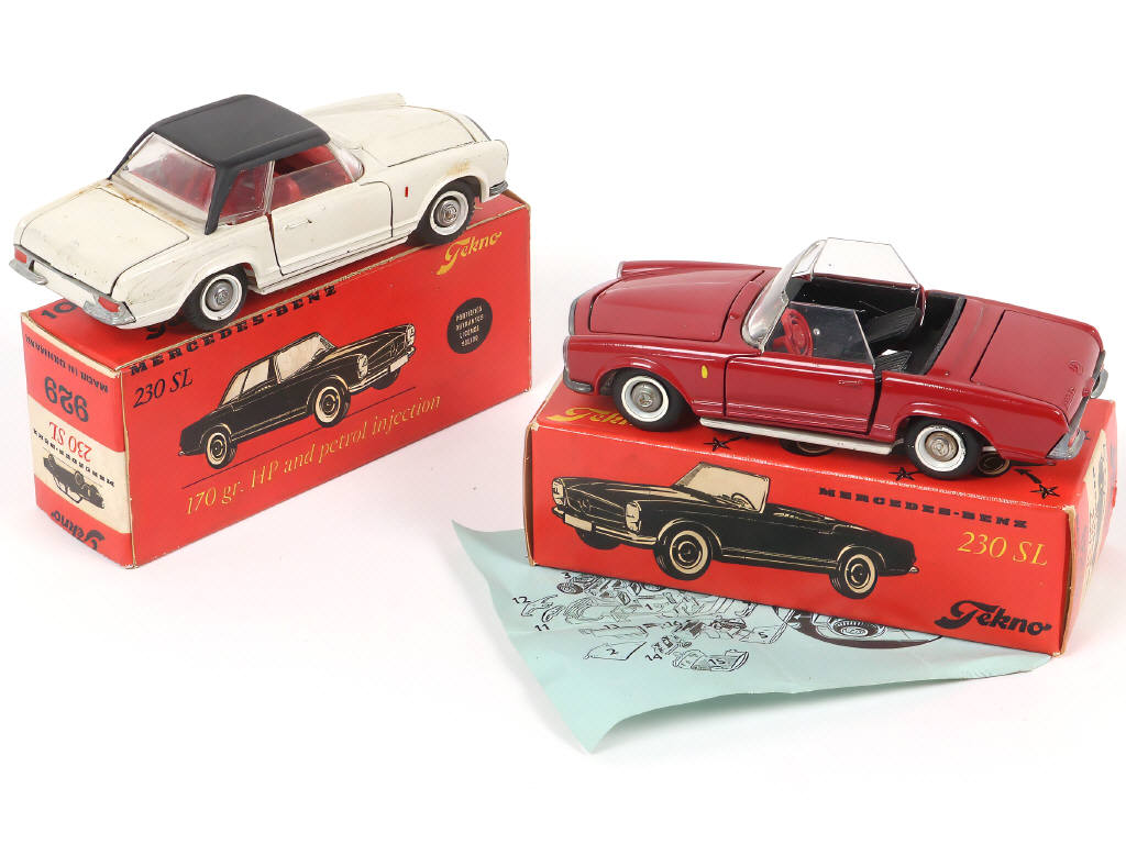 Lot 105 - TEKNO (DANEMARK) (2)