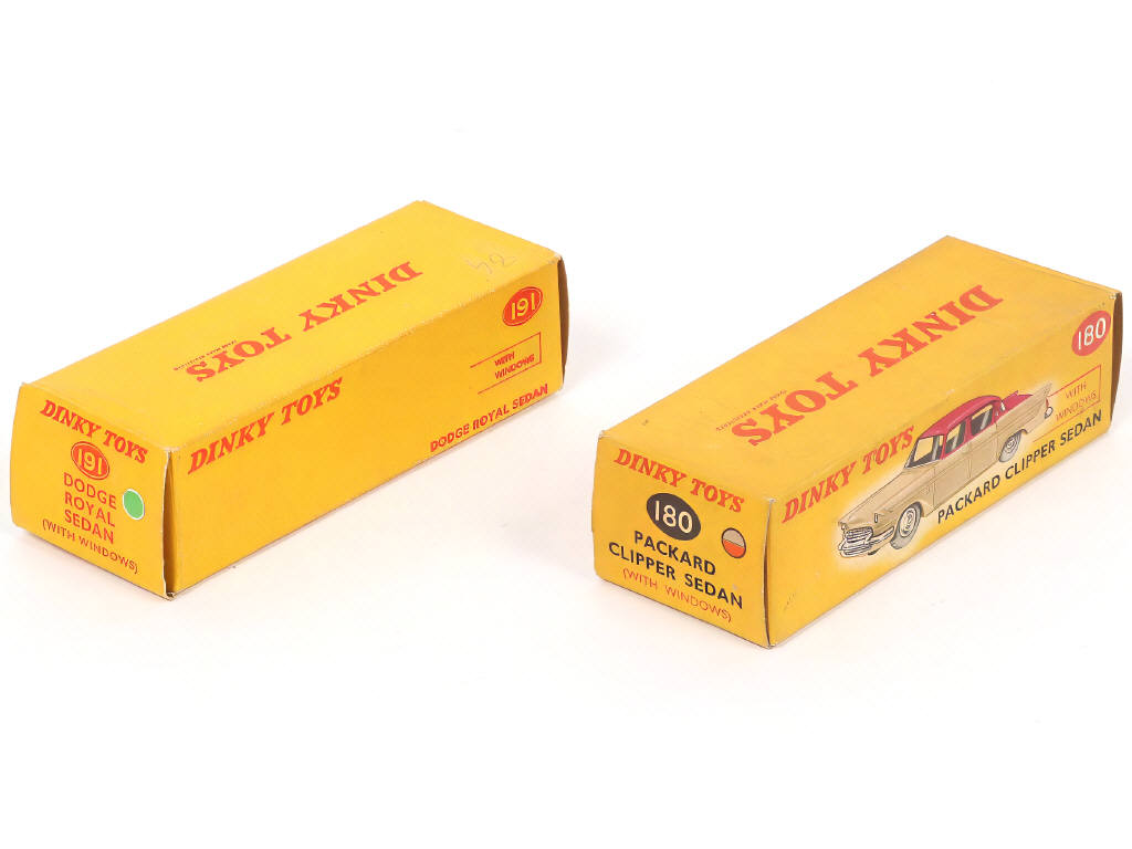 Lot 188 - DINKY TOYS (GB) (2)