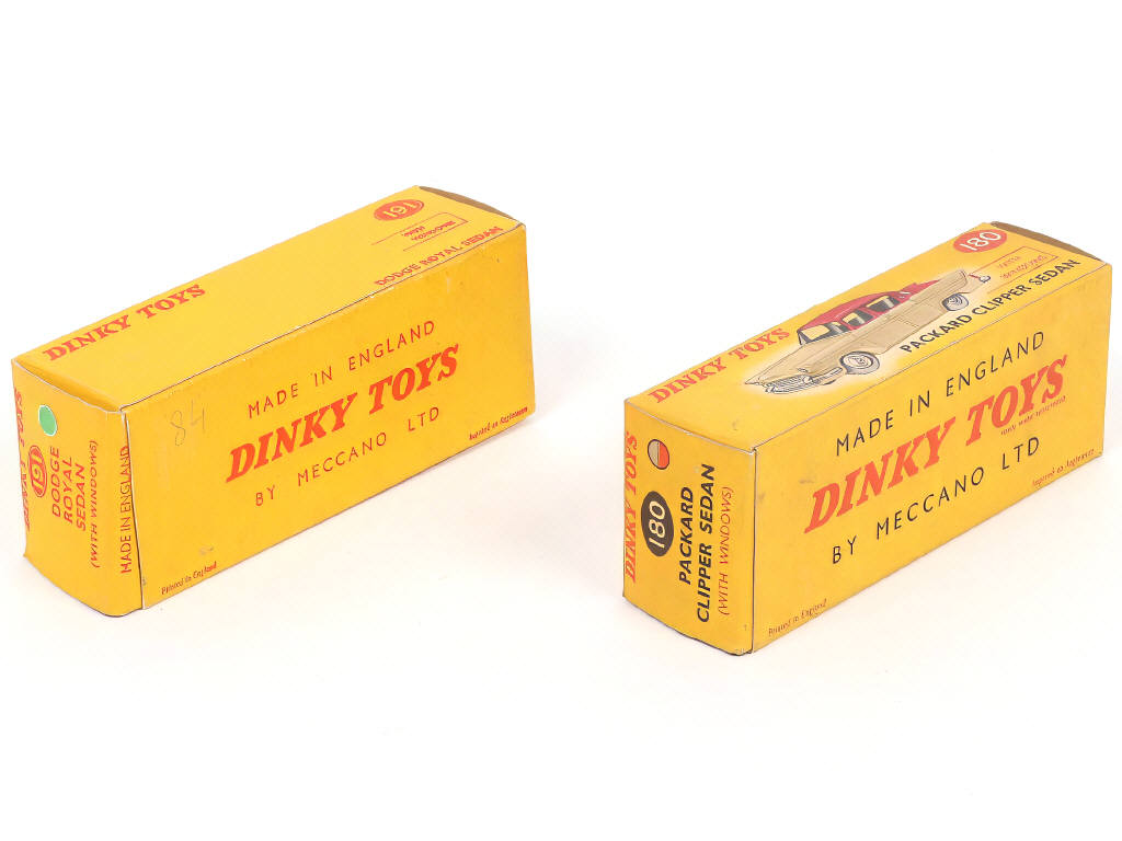 Lot 188 - DINKY TOYS (GB) (2)