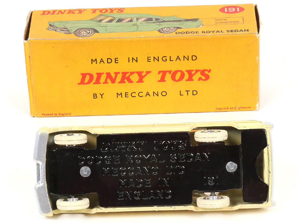 Lot 209 - DINKY TOYS (GB) (1)