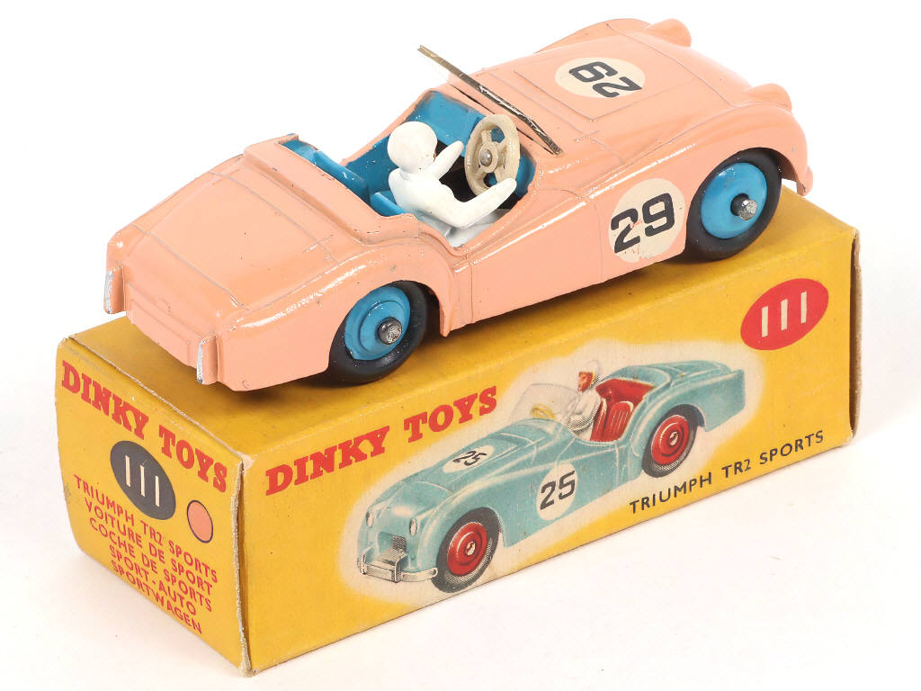 Lot 206 - DINKY TOYS (GB) (1)