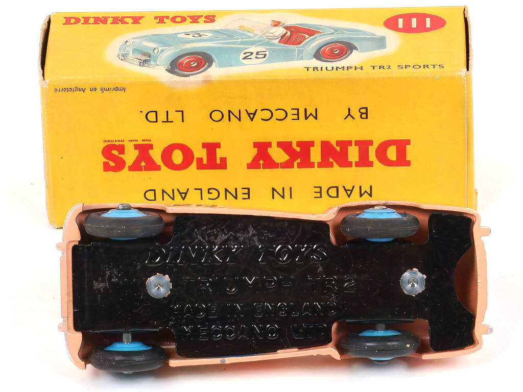 Lot 206 - DINKY TOYS (GB) (1)