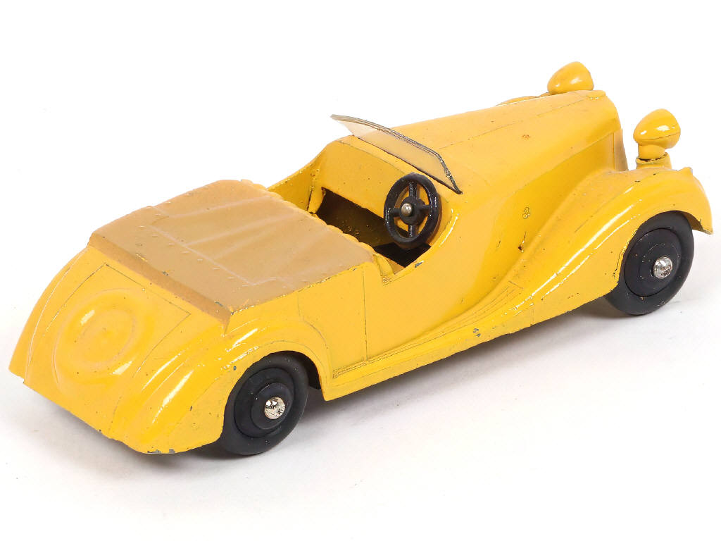 Lot 198 - DINKY TOYS (GB) (1)