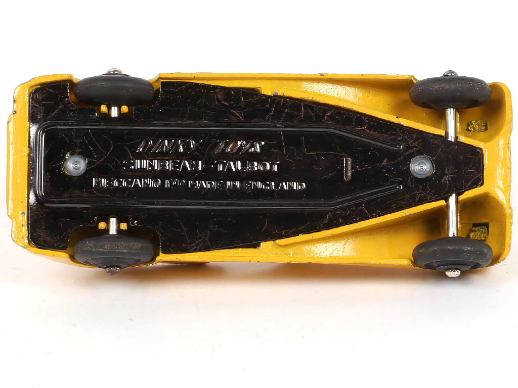 Lot 198 - DINKY TOYS (GB) (1)