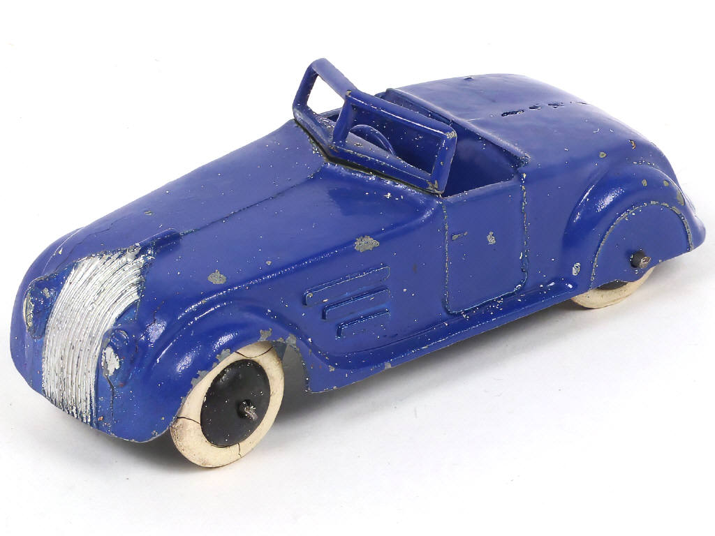 Lot 196 - DINKY TOYS (GB) (1)