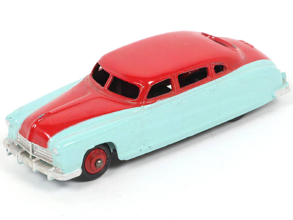 Lot 197 - DINKY TOYS (GB) (1)