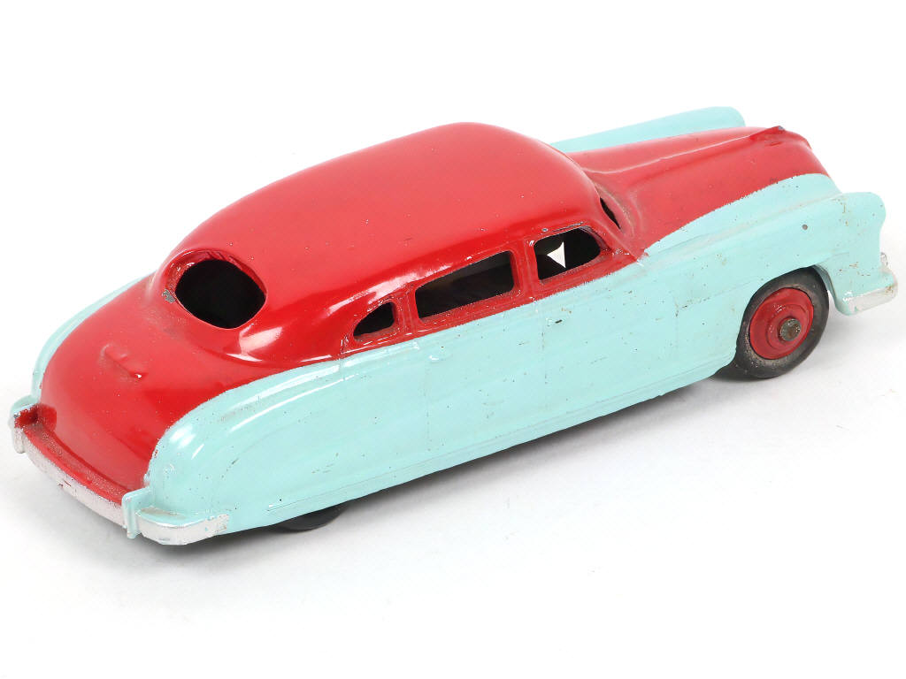 Lot 197 - DINKY TOYS (GB) (1)