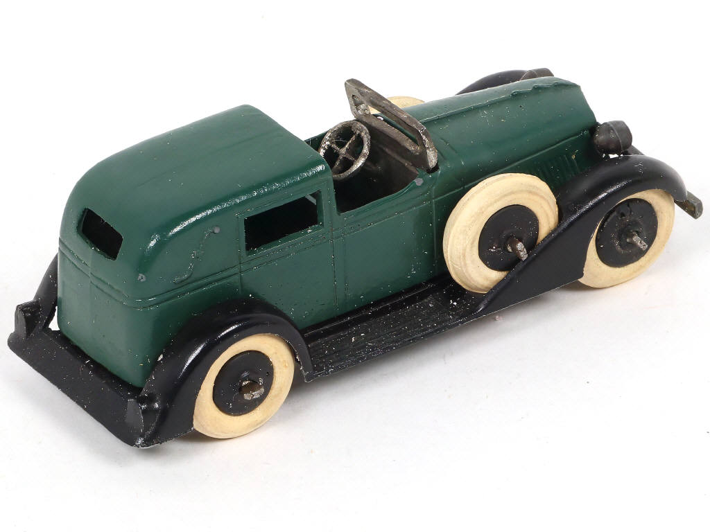 Lot 73 - TOOTSIETOY (USA) (1)