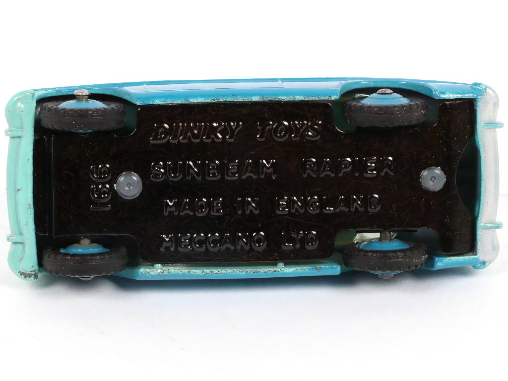 Lot 265 - DINKY TOYS (GB) (1)