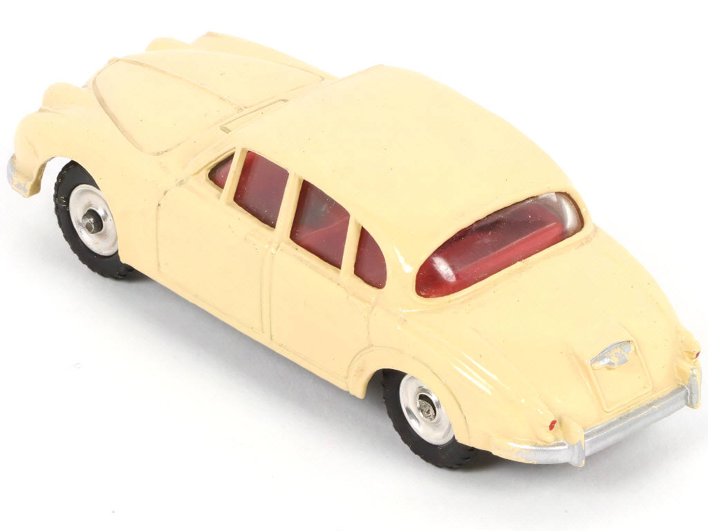 Lot 271 - DINKY TOYS (GB) (1)