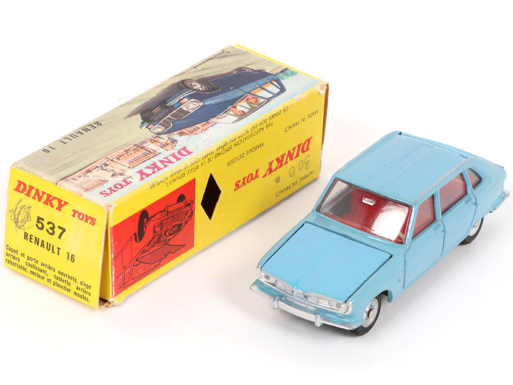 Lot 303 - DINKY TOYS (FRANCE) (1)