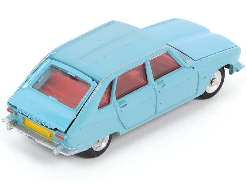 Lot 303 - DINKY TOYS (FRANCE) (1)