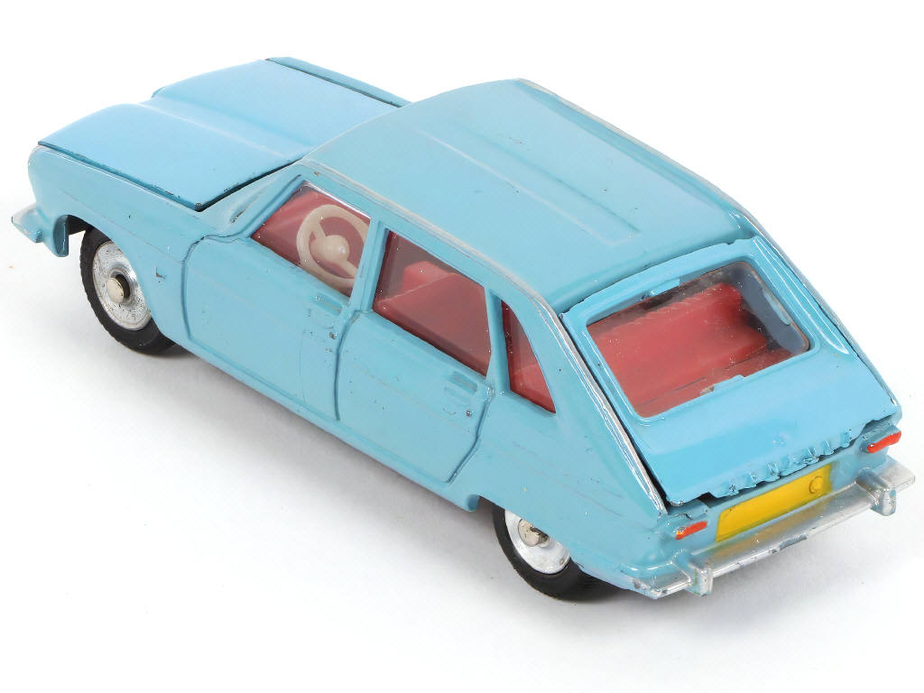 Lot 303 - DINKY TOYS (FRANCE) (1)