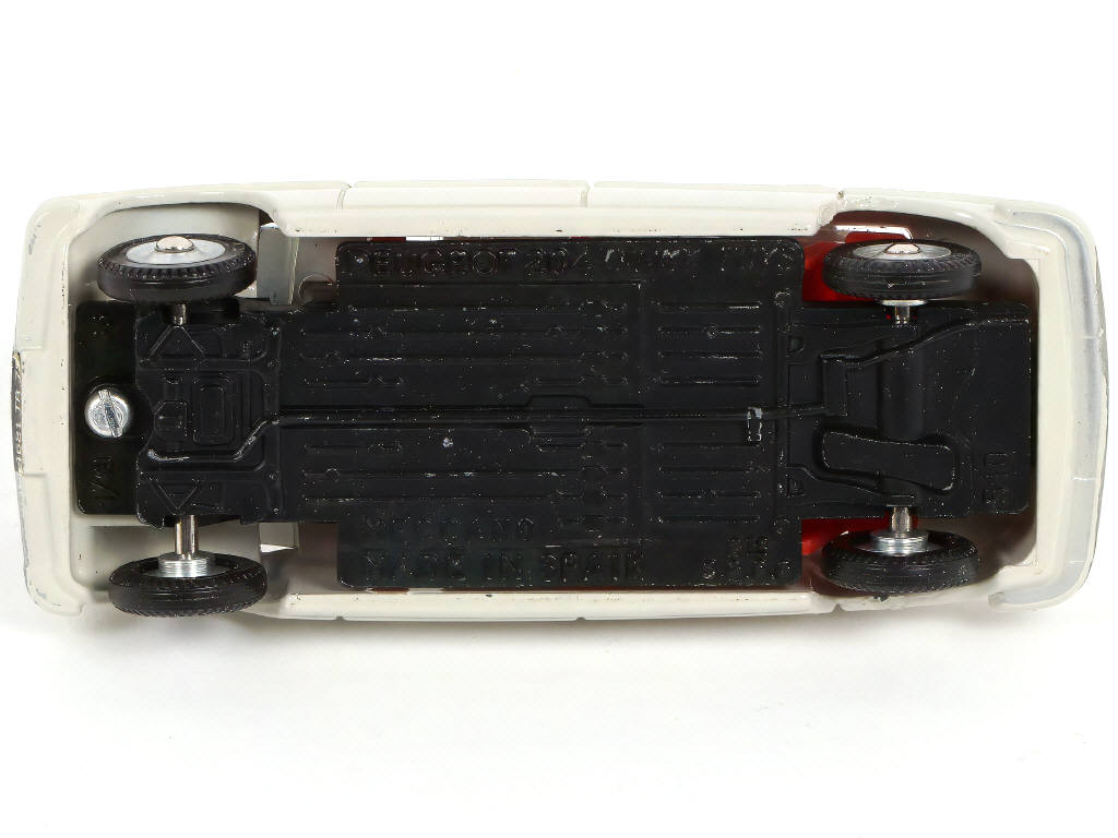 Lot 306 - DINKY TOYS (FRANCE) (1)