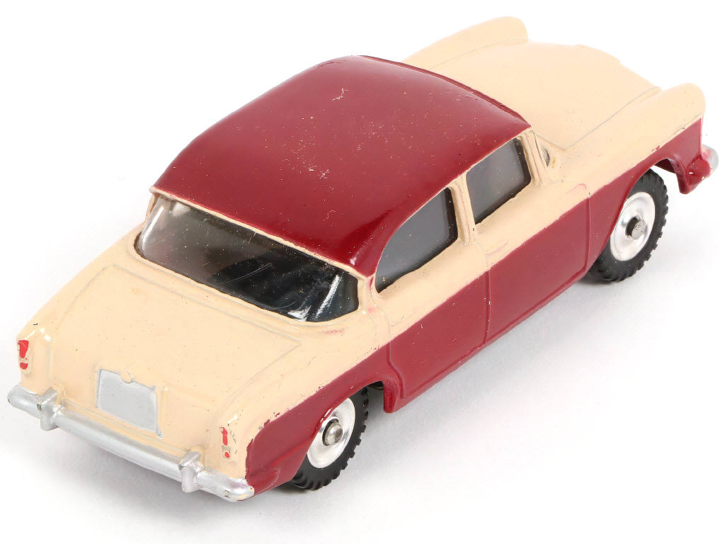 Lot 268 - DINKY TOYS (GB) (1)