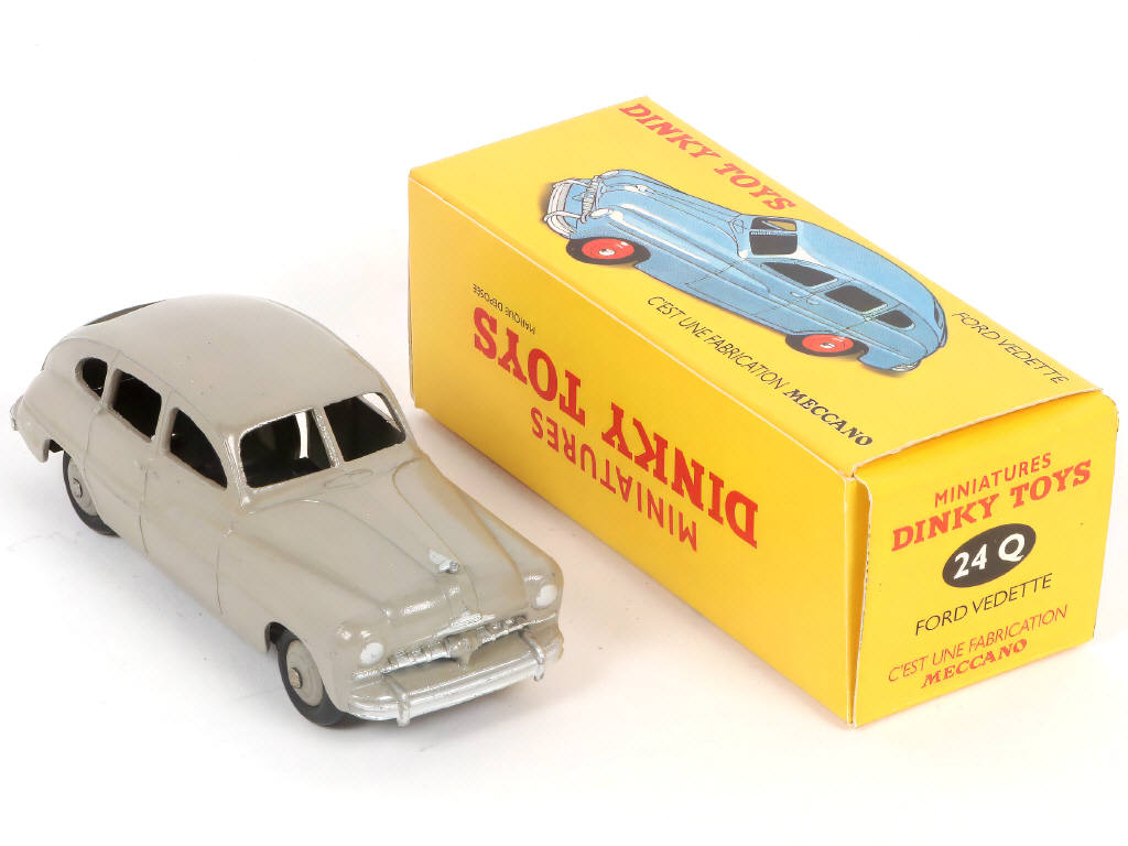 Lot 294 - DINKY TOYS (FRANCE) (1)