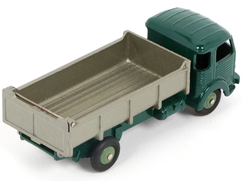 Lot 308 - DINKY TOYS (FRANCE) (1)