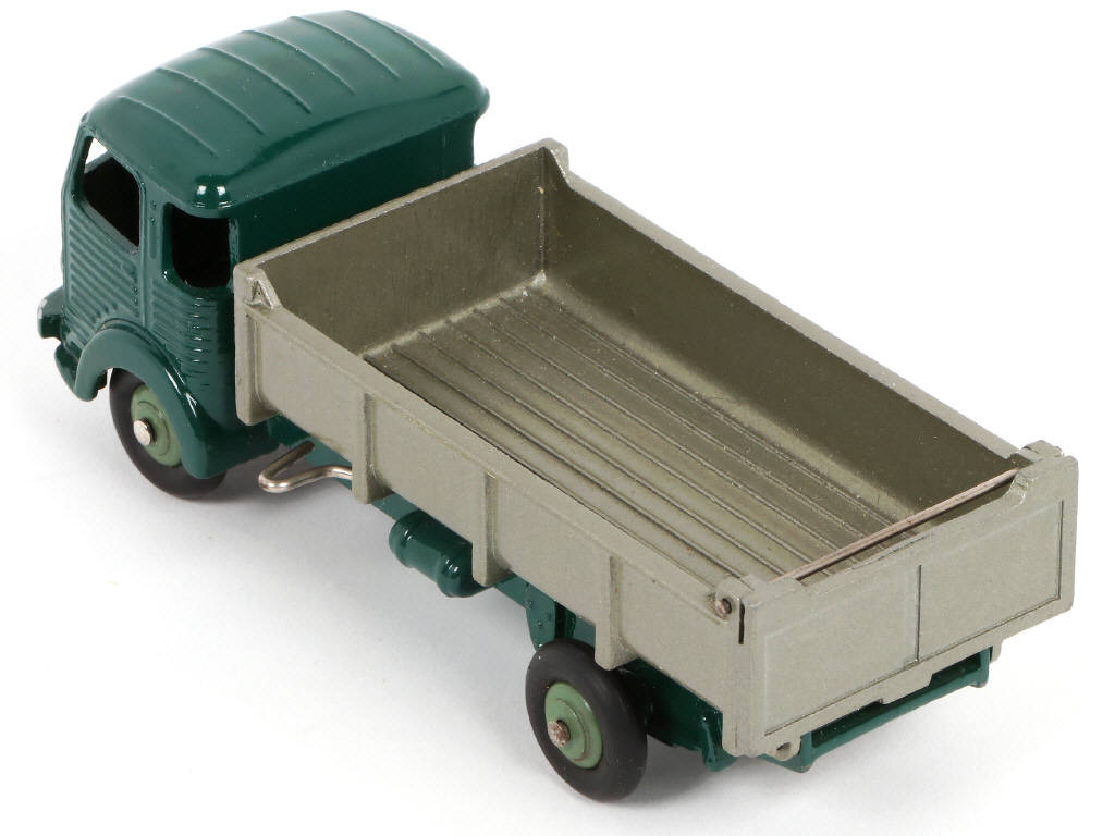 Lot 308 - DINKY TOYS (FRANCE) (1)