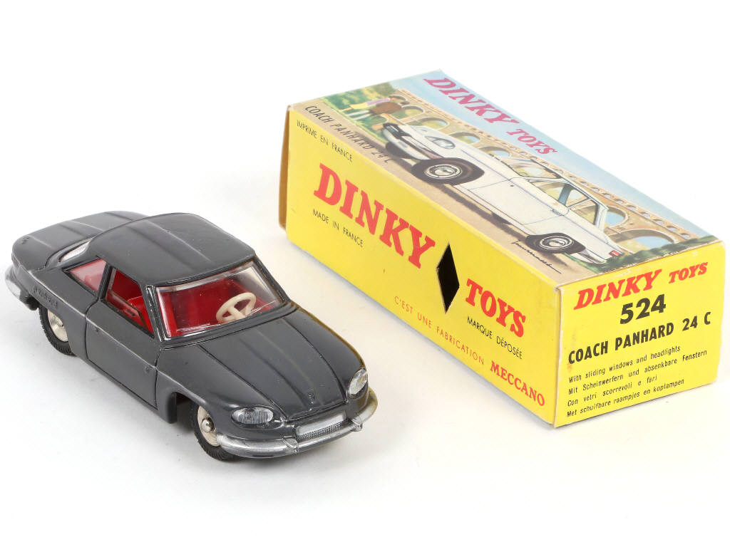 Lot 302 - DINKY TOYS (FRANCE) (1)