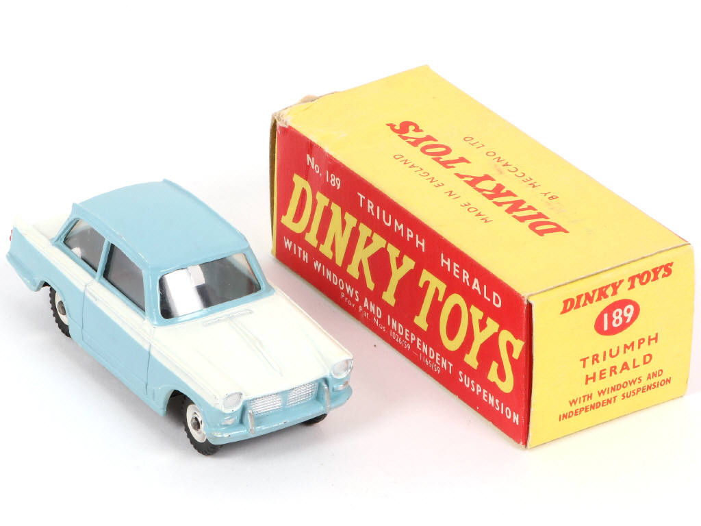 Lot 269 - DINKY TOYS (GB) (1)