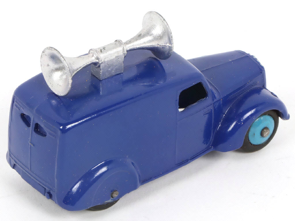 Lot 277 - DINKY TOYS (GB) (1)