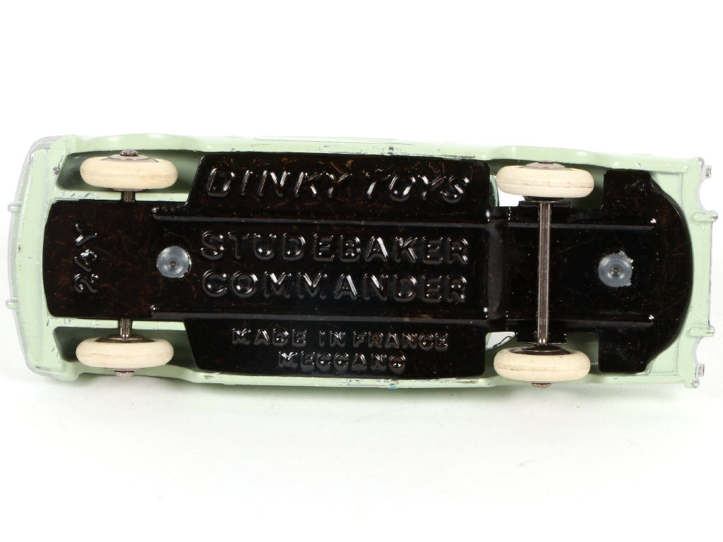 Lot 295 - DINKY TOYS (FRANCE) (1)