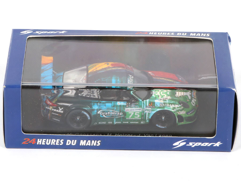 Lot 113 - SPARK (MACAU) (1)