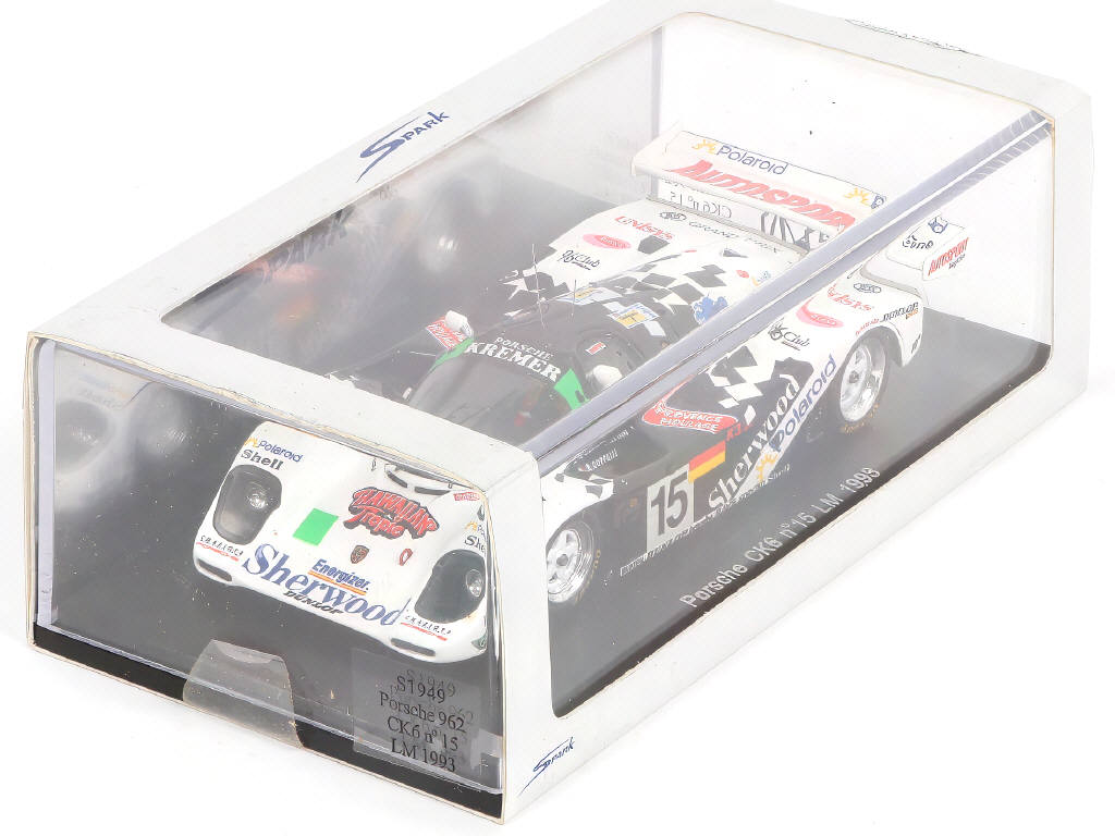 Lot 105 - SPARK (MACAU) (1)