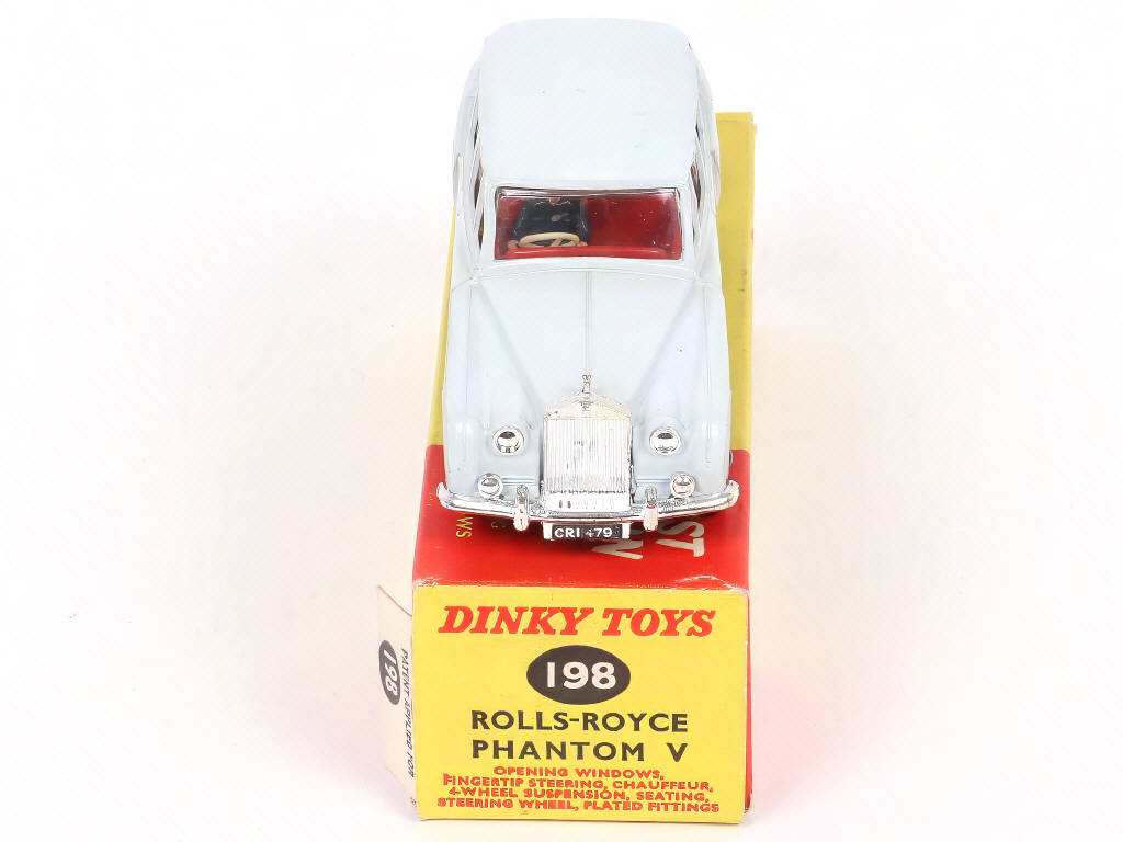 Lot 273 - DINKY TOYS (GB) (1)