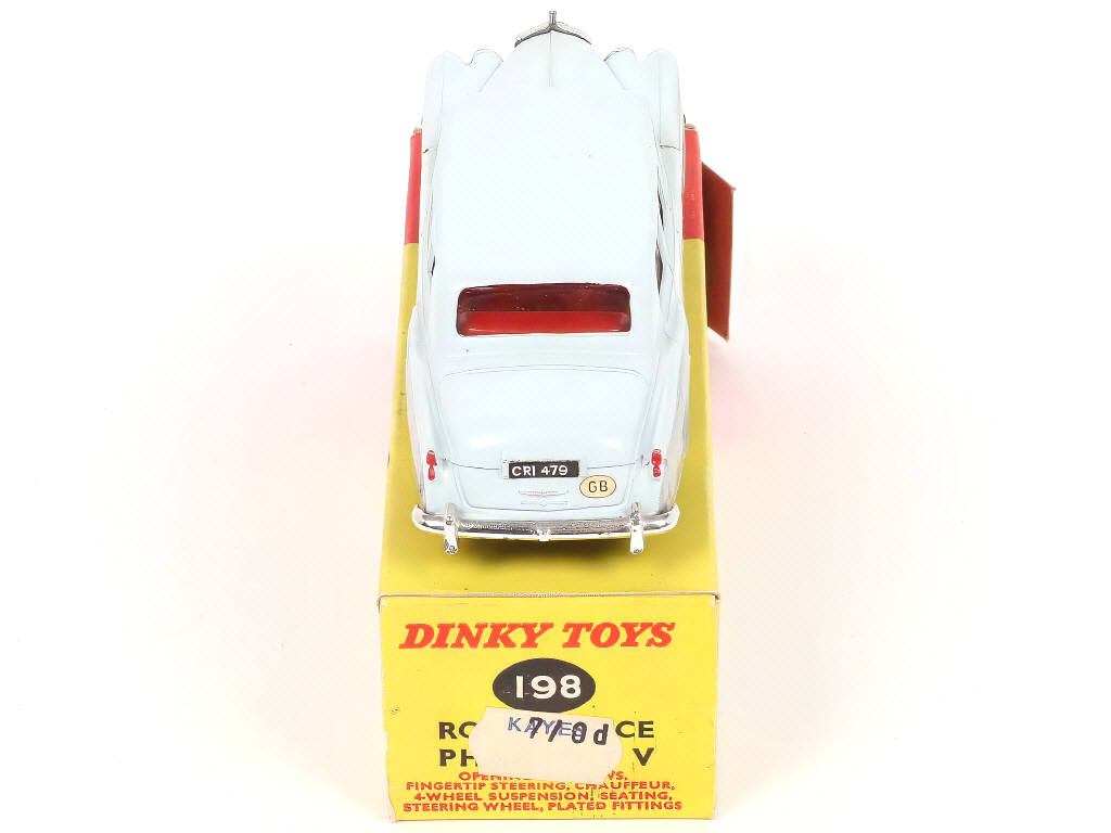 Lot 273 - DINKY TOYS (GB) (1)