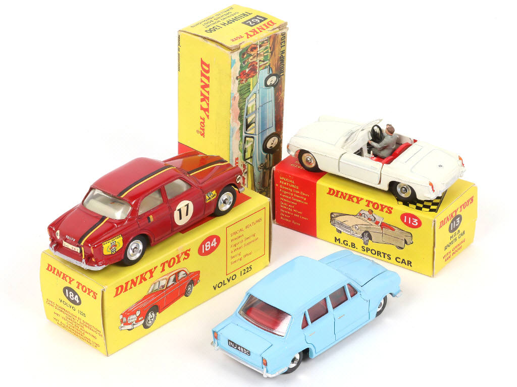 Lot 283 - DINKY TOYS (GB) (3)