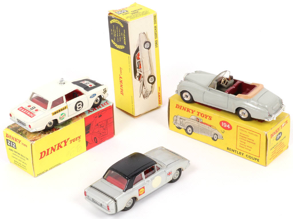 Lot 282 - DINKY TOYS (GB) (3)