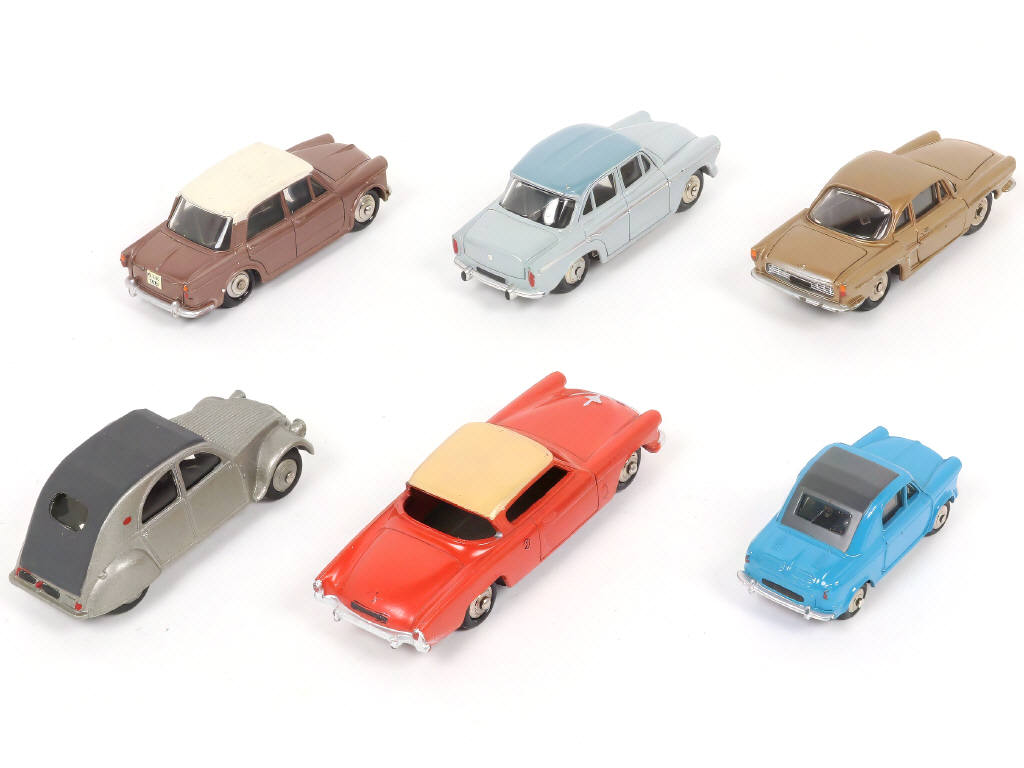 Lot 318 - DINKY TOYS (FRANCE) (6)