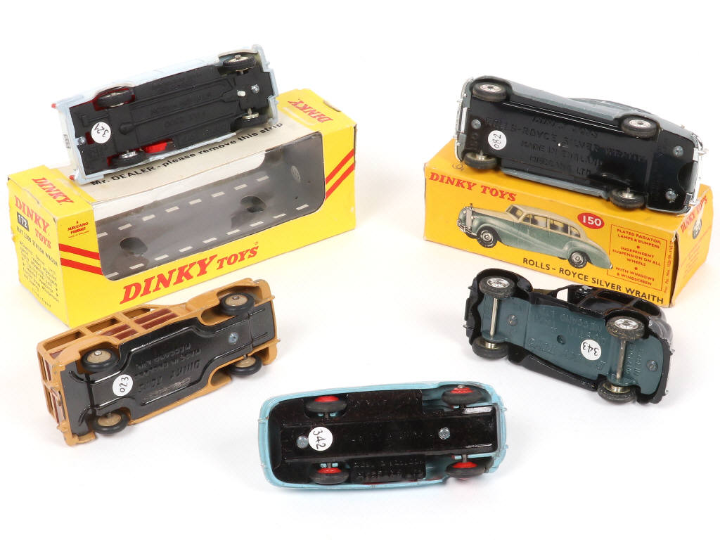 Lot 288 - DINKY TOYS (GB) (5)