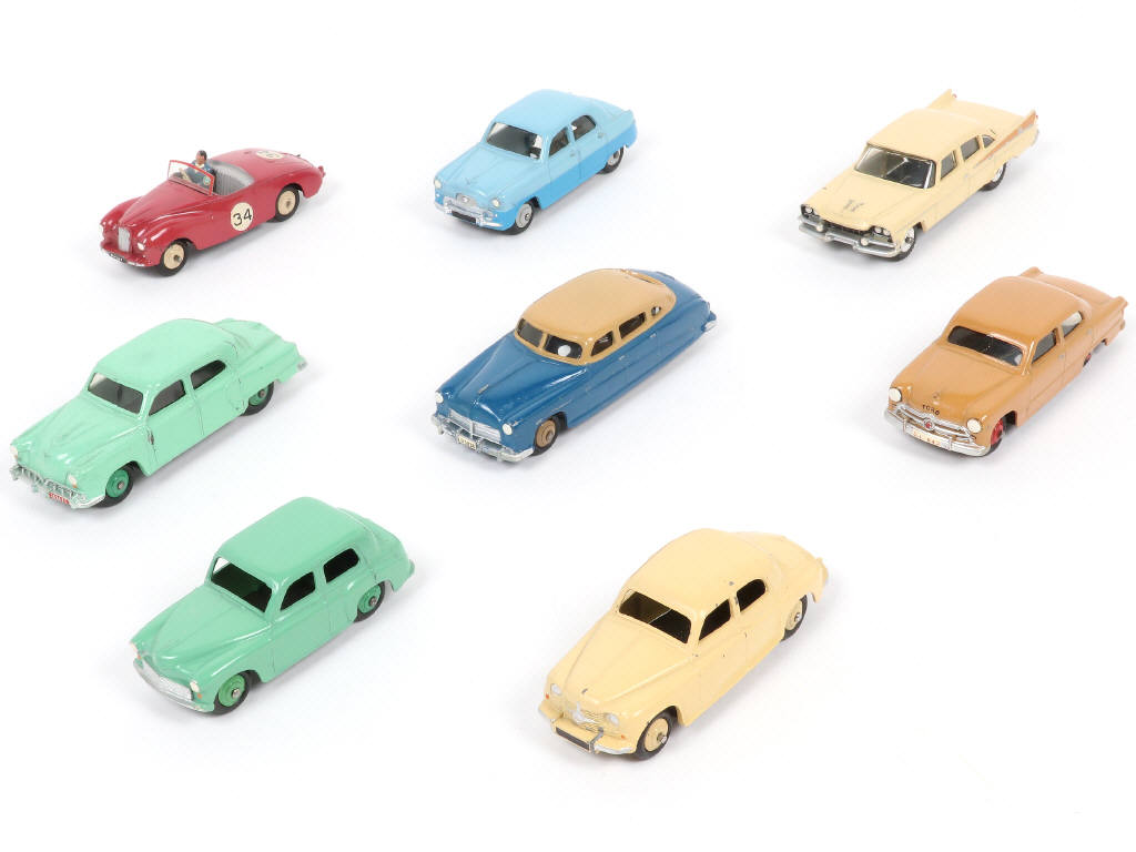 Lot 291 - DINKY TOYS (GB) (8)