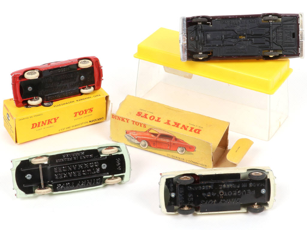 Lot 313 - DINKY TOYS (FRANCE) (4)