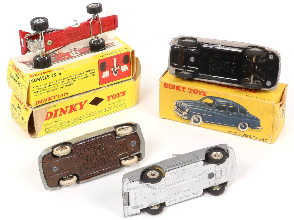 Lot 311 - DINKY TOYS (FRANCE) (4)