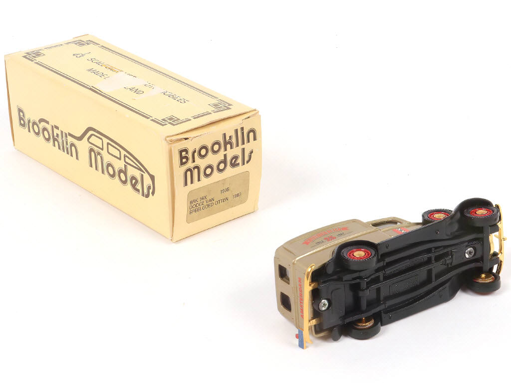 Lot 182 - BROOKLIN MODELS (GB) (1)