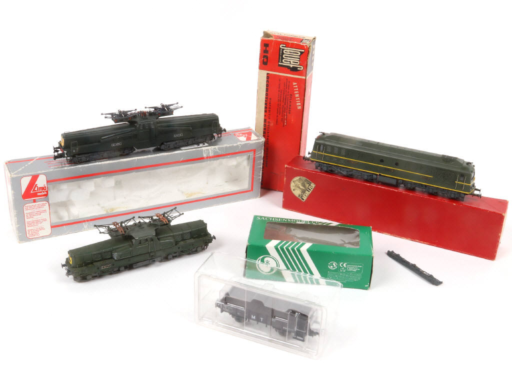 Lot 20 - DIVERS 'HO' (4)