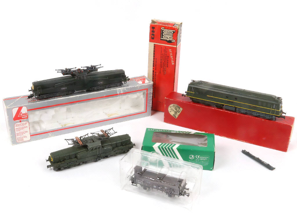 Lot 20 - DIVERS 'HO' (4)