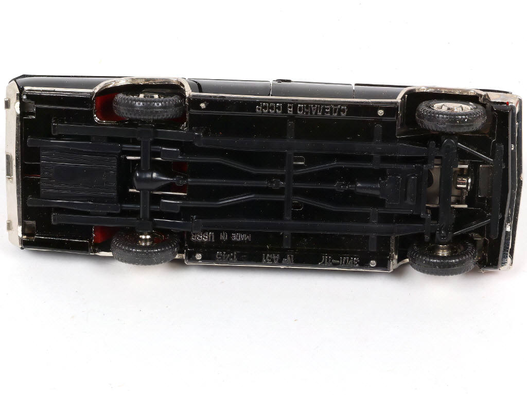 Lot 117 - NOVOEXPORT (URSS) (3)