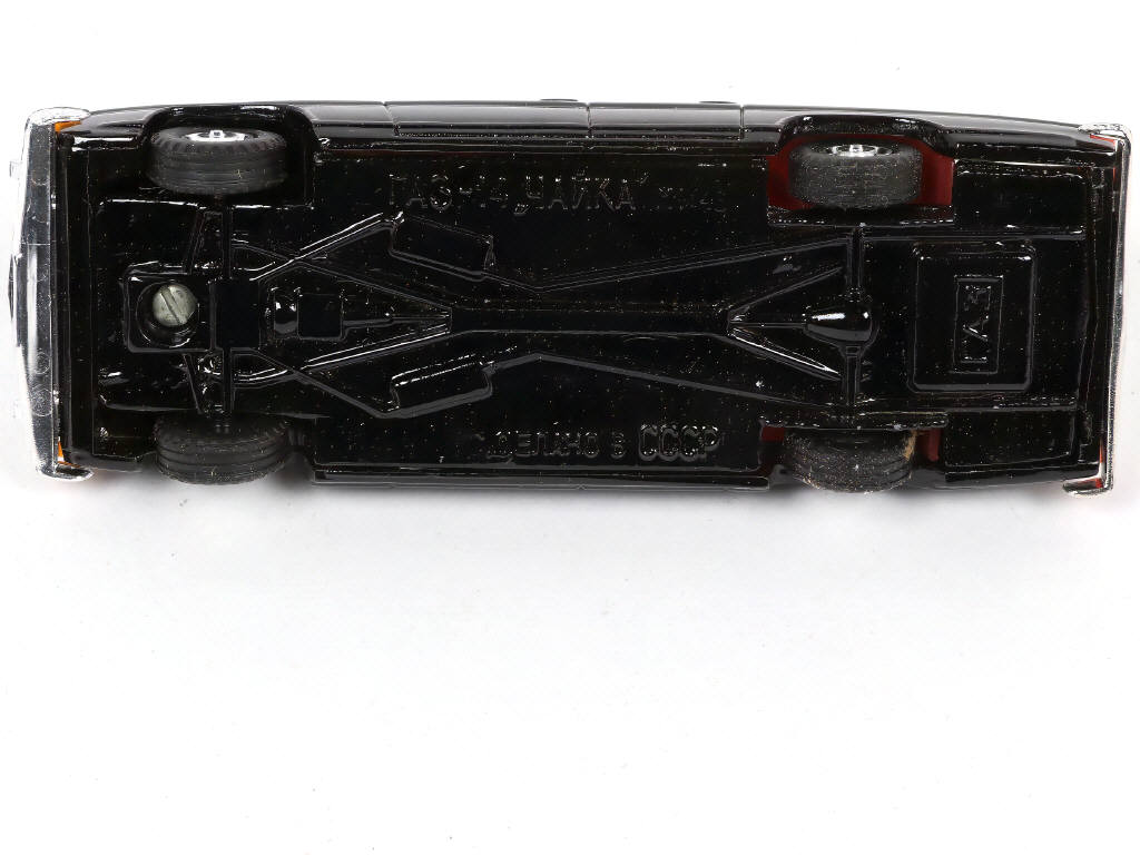 Lot 117 - NOVOEXPORT (URSS) (3)