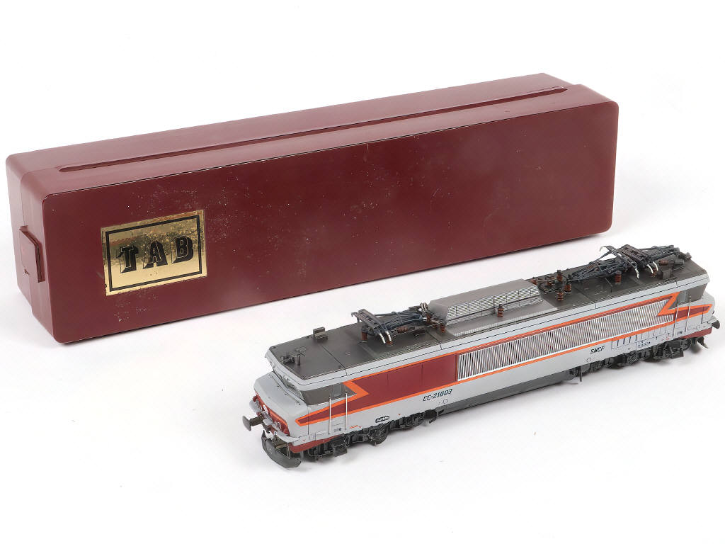 Lot 33 - T.A.B. (R. GERARD) (1)