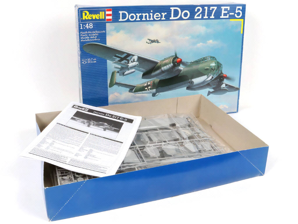 Lot 25 - REVELL (ALLEMAGNE) (2)