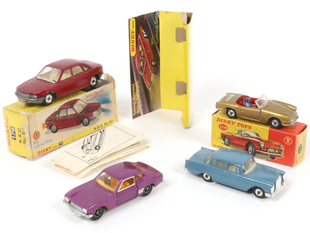 Lot 276 - DINKY TOYS (GB) (4)