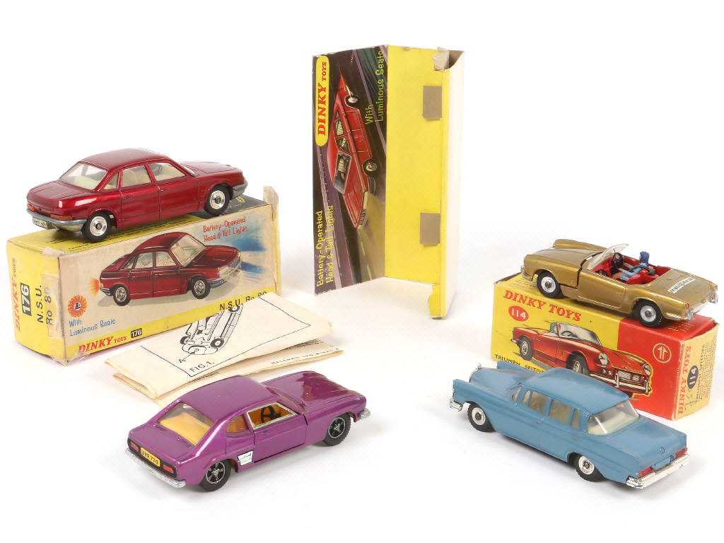 Lot 276 - DINKY TOYS (GB) (4)