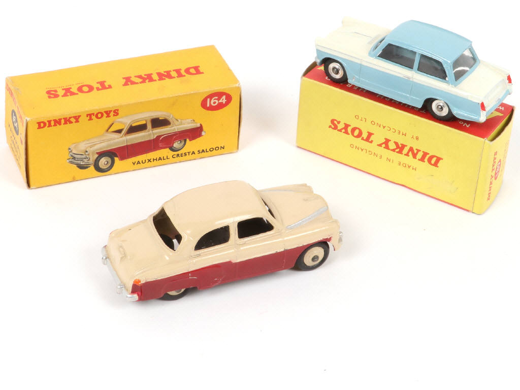 Lot 268 - DINKY TOYS (GB) (2)
