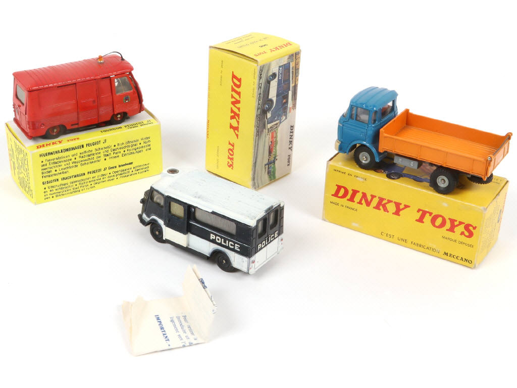 Lot 232 - DINKY TOYS (FRANCE) (3)