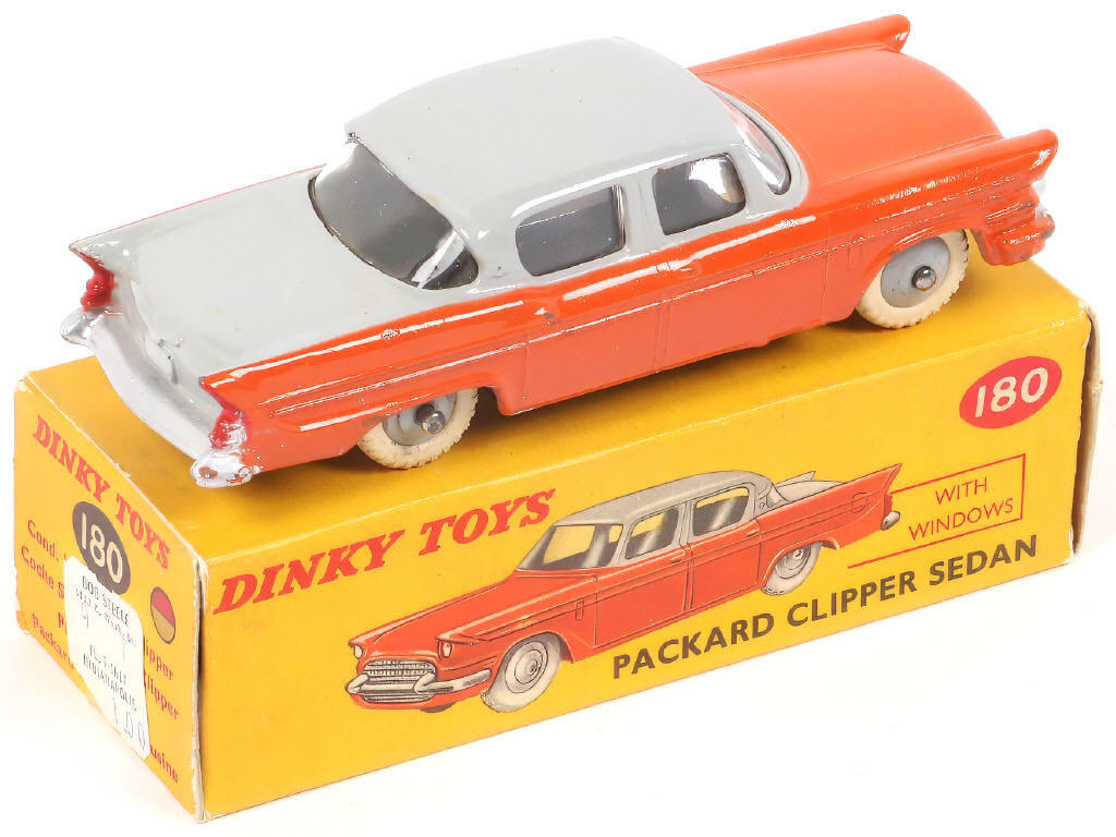 Lot 242 - DINKY TOYS (GB) (1)