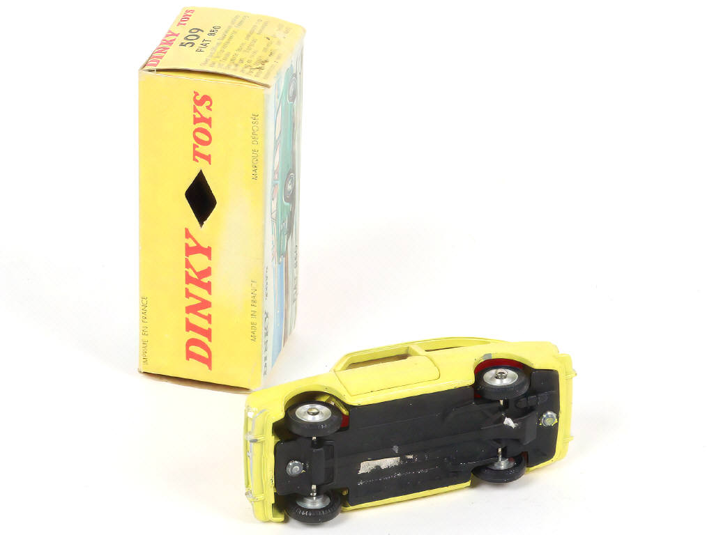 Lot 215 - DINKY TOYS (FRANCE) (1)